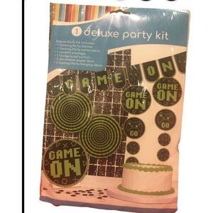 Deluxe‎ Decoration Party Kit Kids Gamer Theme